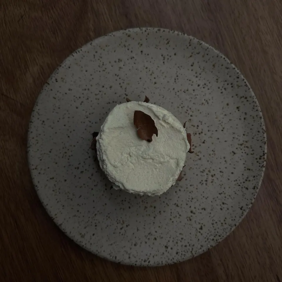 White cake