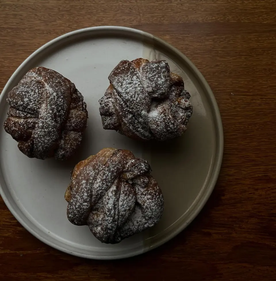 Bun de cardamomo y naranja